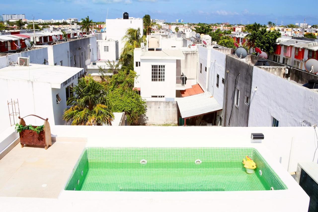 Habitación en casa particular Cuarto Privado, Gran Wi-fi, Jacuzzi Rooftop, Ac *