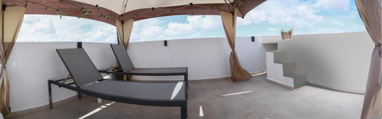 Habitación en casa particular Cuarto Privado, Gran Wi-fi, Jacuzzi Rooftop, Ac *