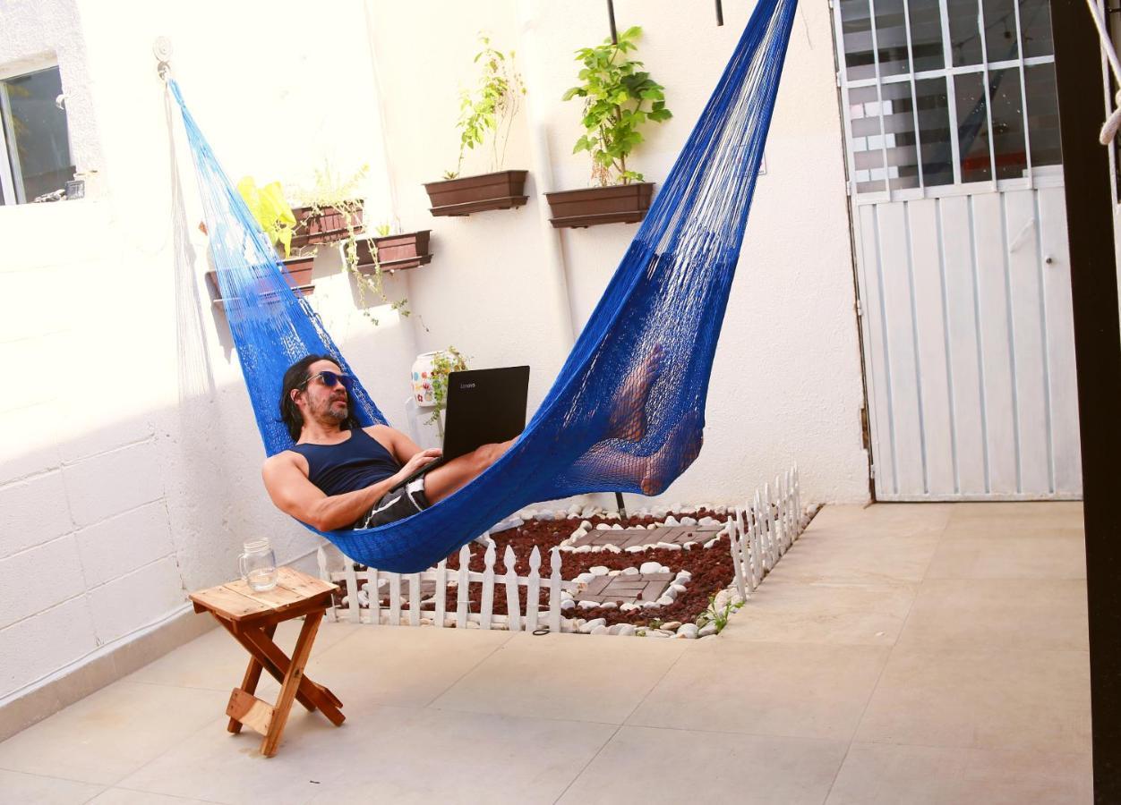 Cuarto Privado, Gran Wi-fi, Jacuzzi Rooftop, Ac Habitación en casa particular *