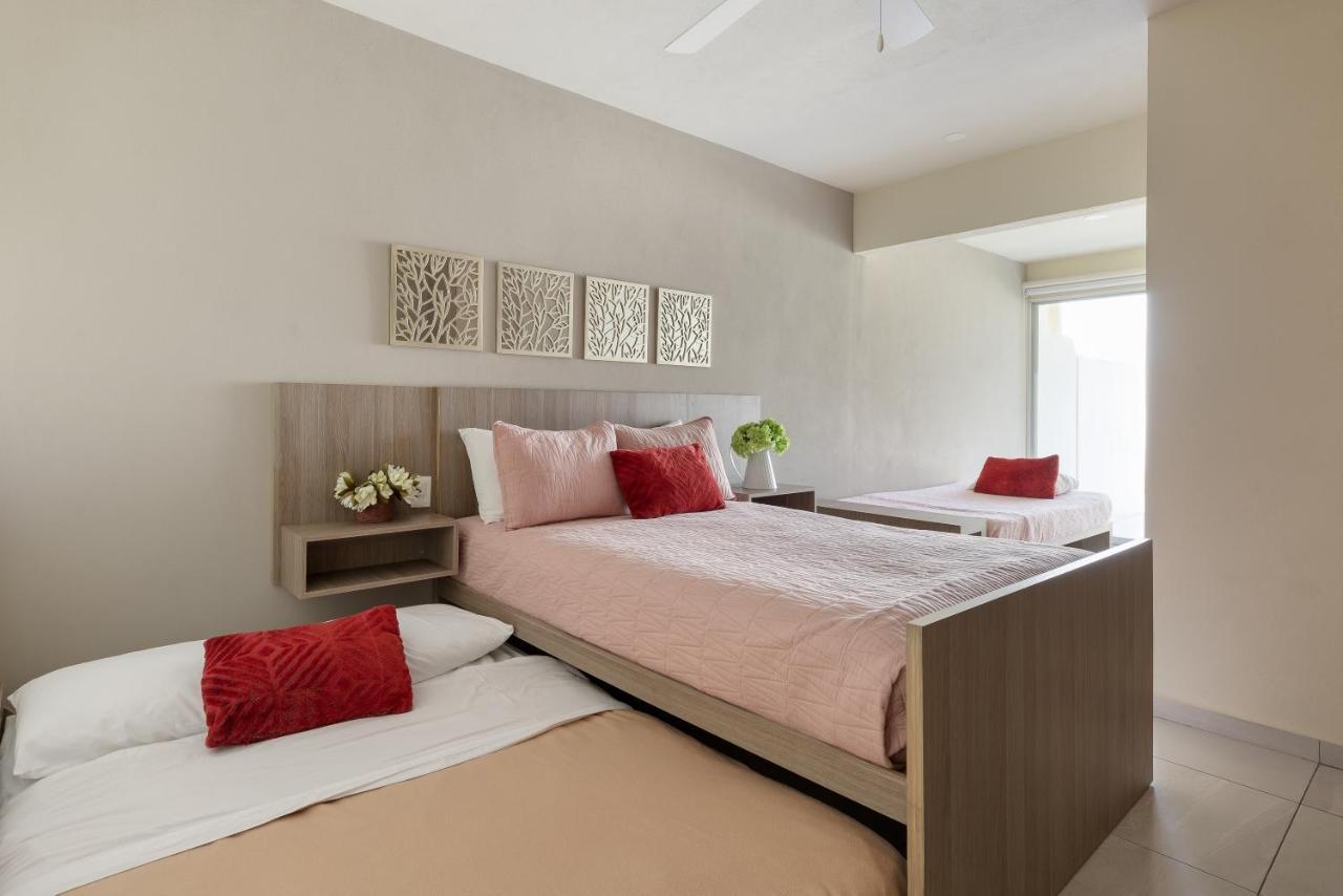 Large With Pool And Terrace! Apartamento