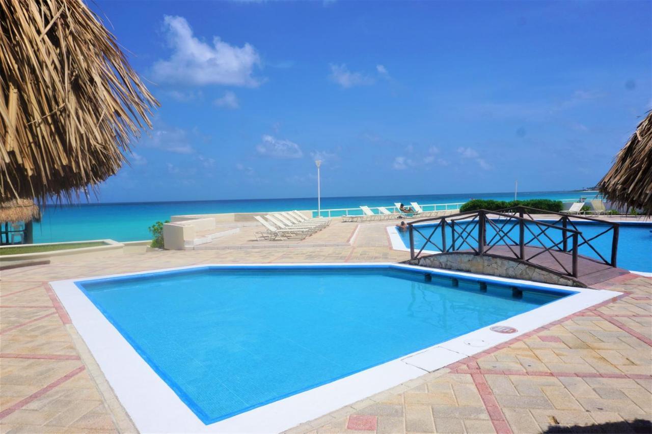 Aparthotel Brisas Beachfront Penthouses Cancun