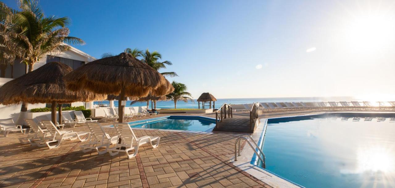 Brisas Beachfront Penthouses Aparthotel