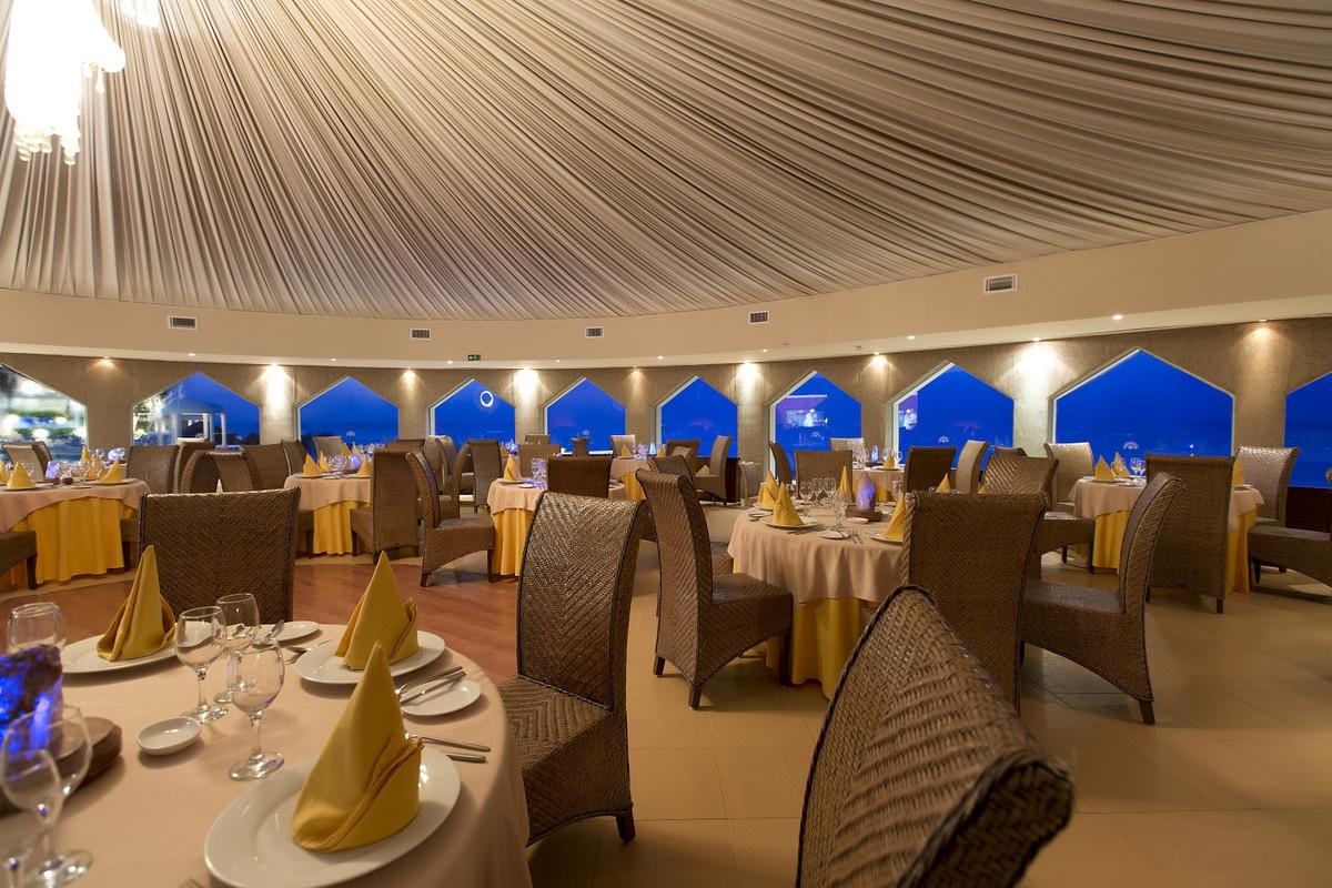 Golden Parnassus Hotel 3*