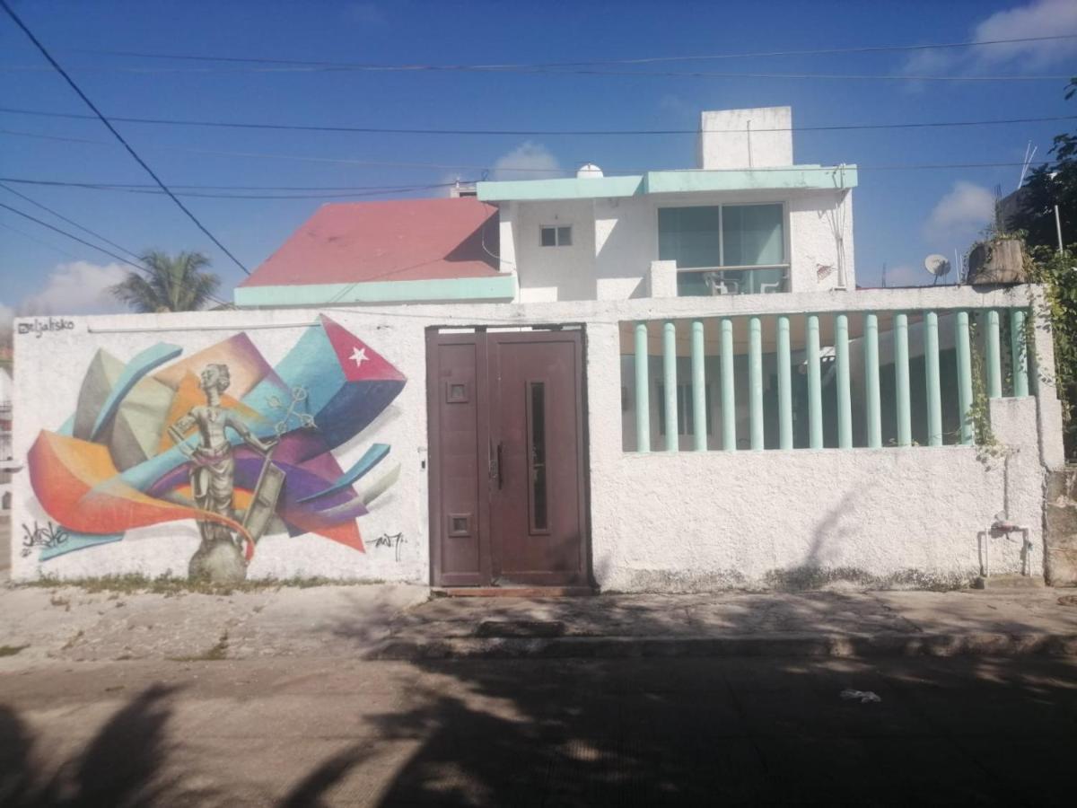 Hostal La Giraldilla Cancun Guest house *