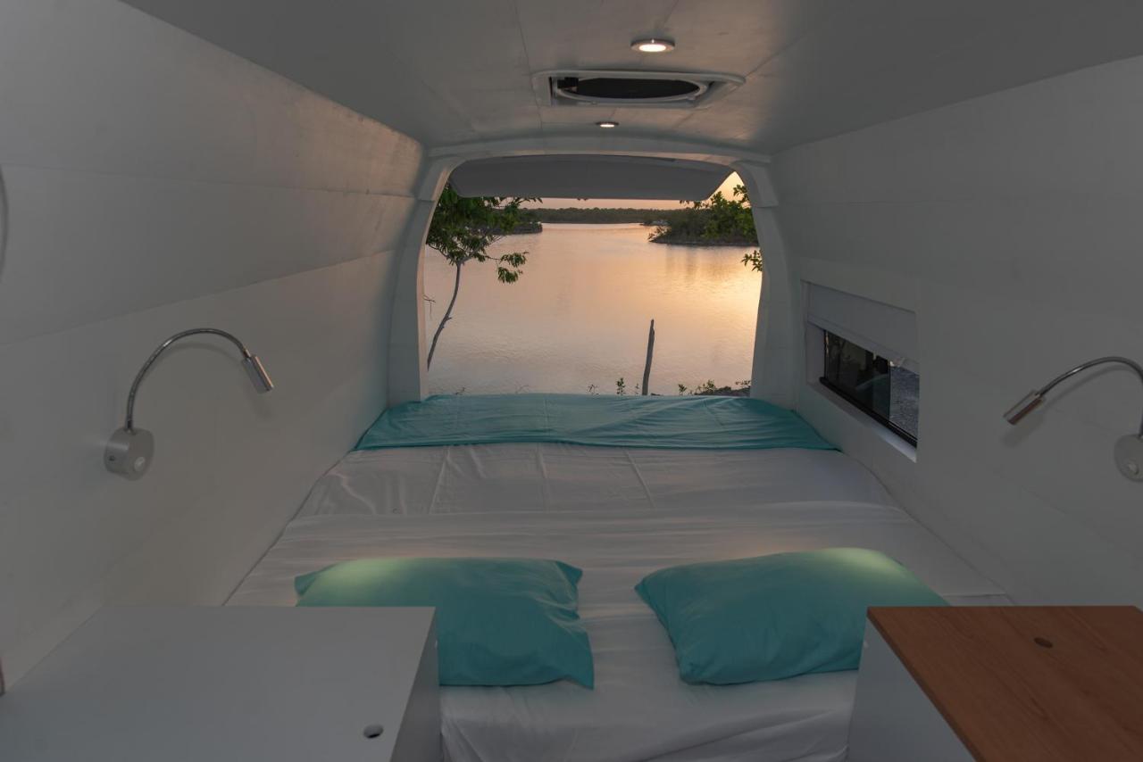 Paradise Camper Cancun Hotel en barco
