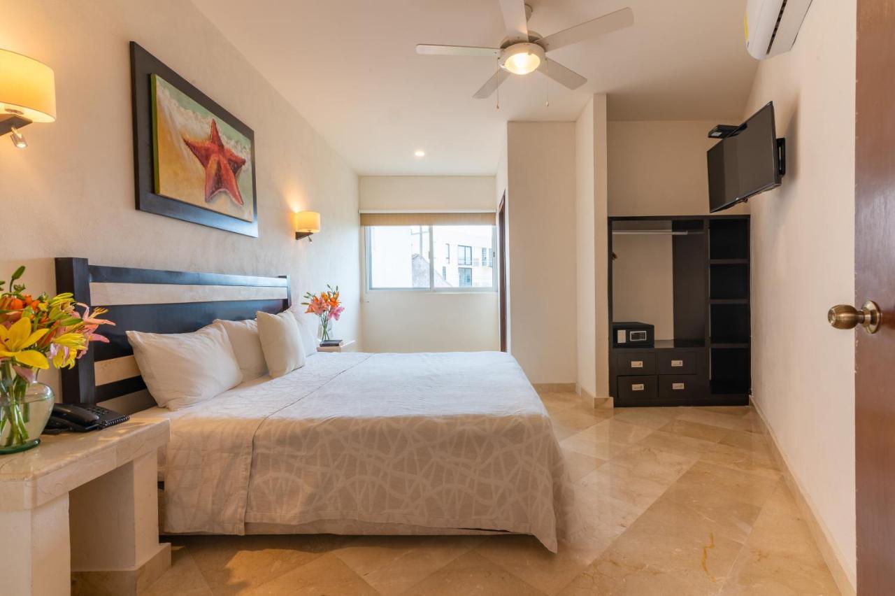 Palmeras Hotel 3*