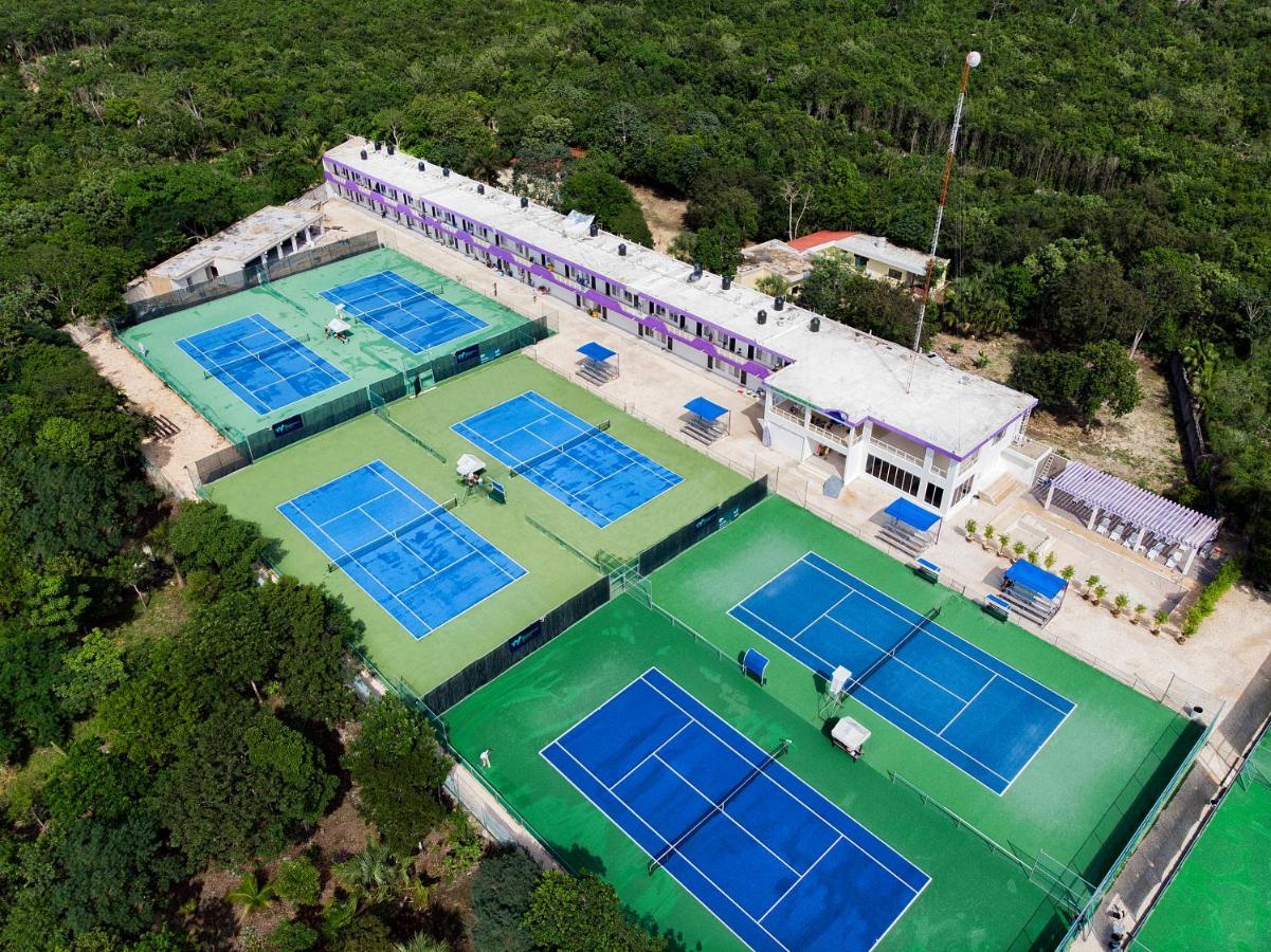 Hotel Cancun Tennis Inn 4*