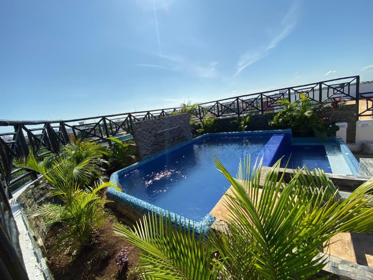 Hotel La Roca By R&t 3*