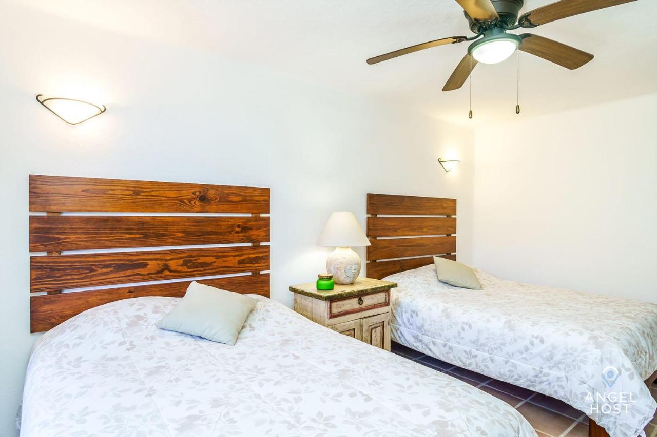 Сasa de vacaciones Oceanside Townhome A Block To Beach Plus 3 Pools Onsite *