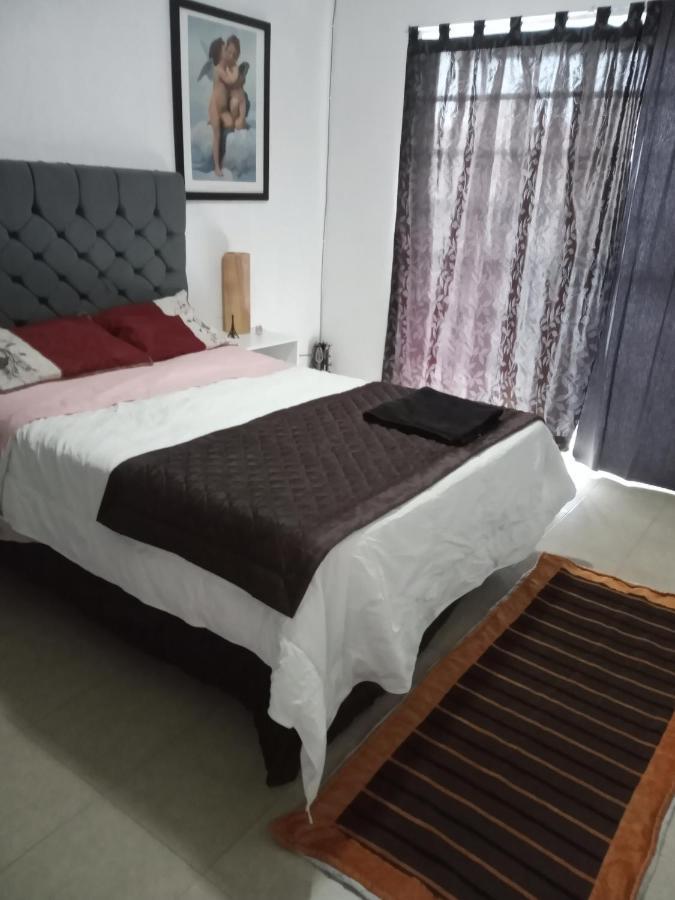 Mundo House Bed and breakfast