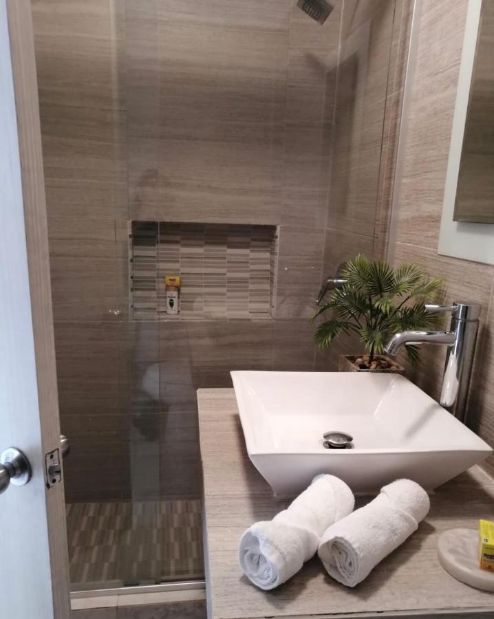 Big Penthouse With Amazing View, Private Rooftop & Jacuzzi Apartamento Cancún