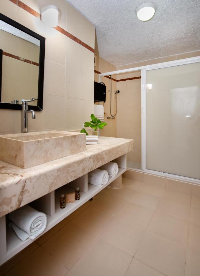 Oceanfront White For Families Cancún