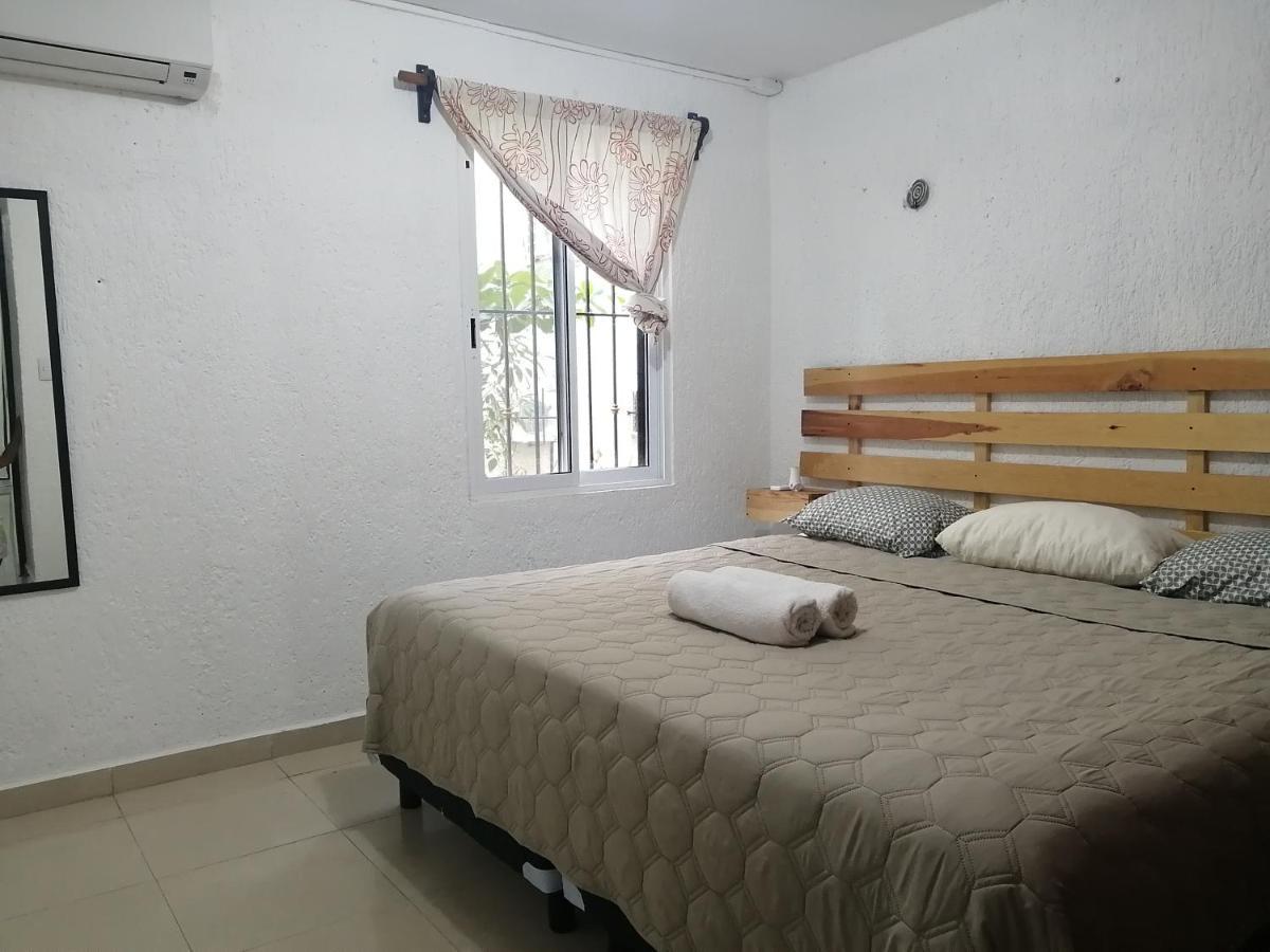 Holiday home Almond House *