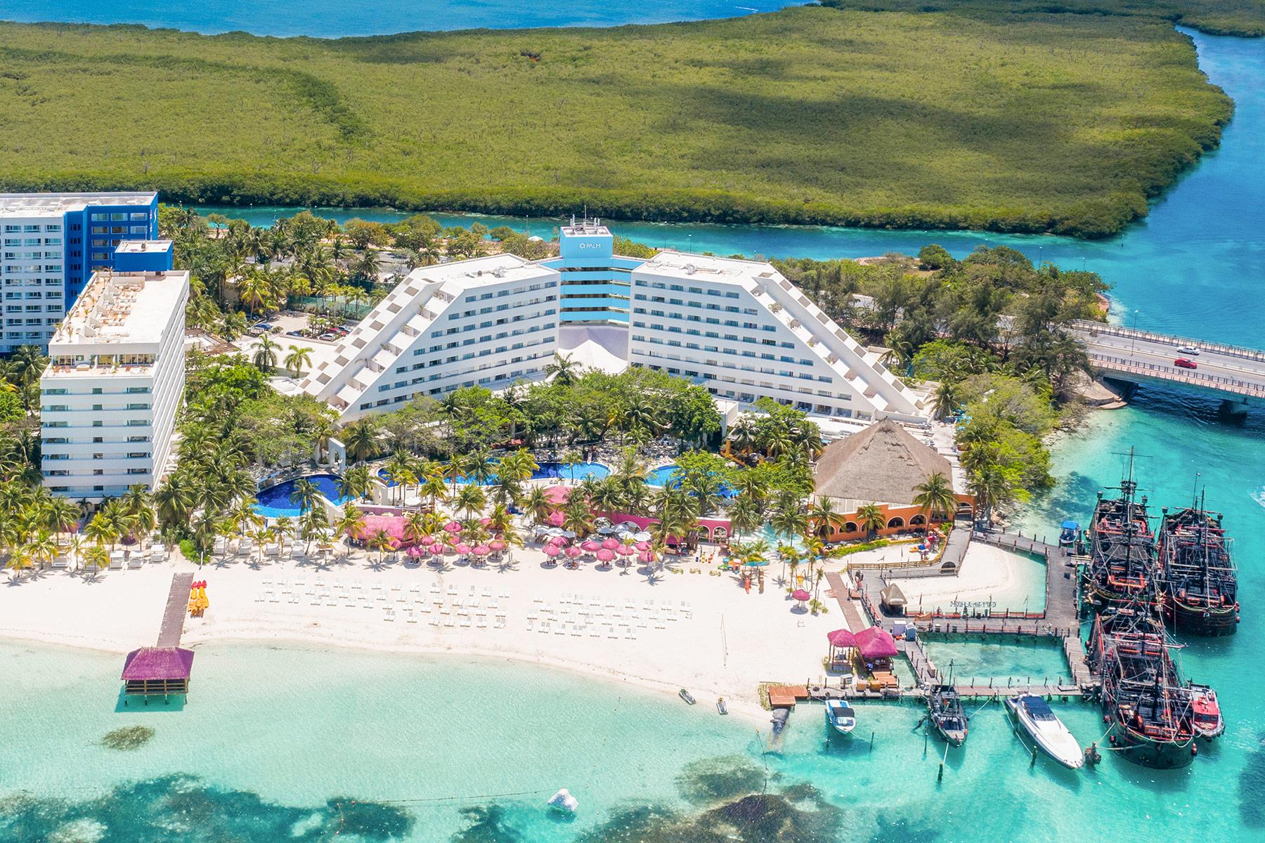 Oasis Palm Cancún