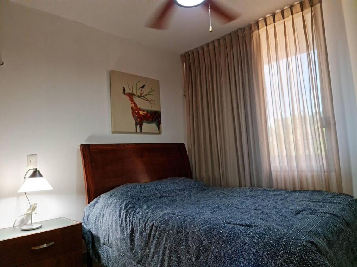 Sea Front 2br 2bth Condo, Pool, Kayak&parking * Cancún