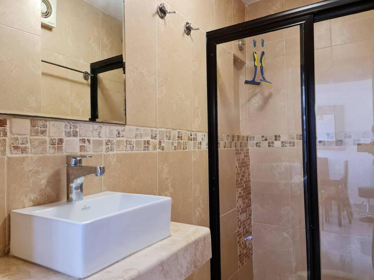 Sea Front 2br 2bth Condo, Pool, Kayak&parking Cancún