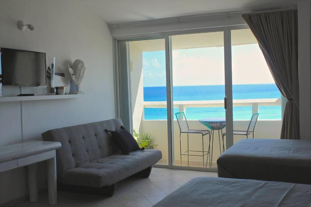 Beachfront Ph+Roof Garden, Ocean & Lagoon Views Apartamento Cancún