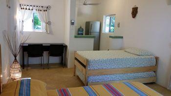 Pura Vida Guesthouse. 3*