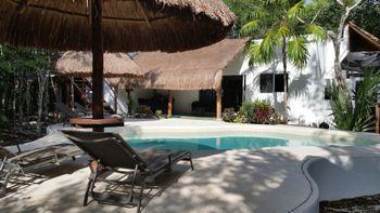 Pura Vida Guesthouse. Hotel 3*