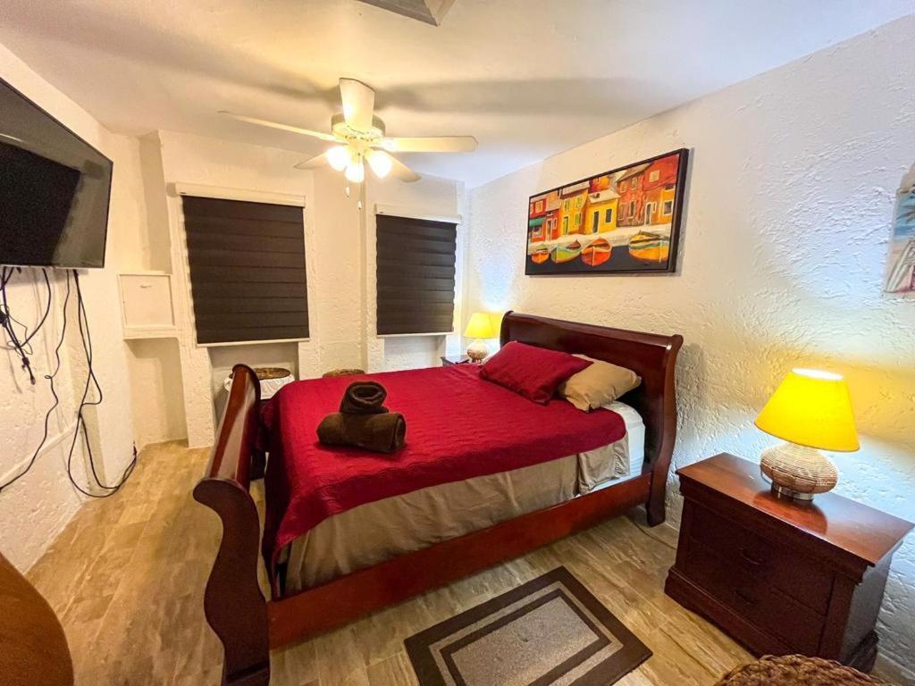 1 In Zona Hotelera