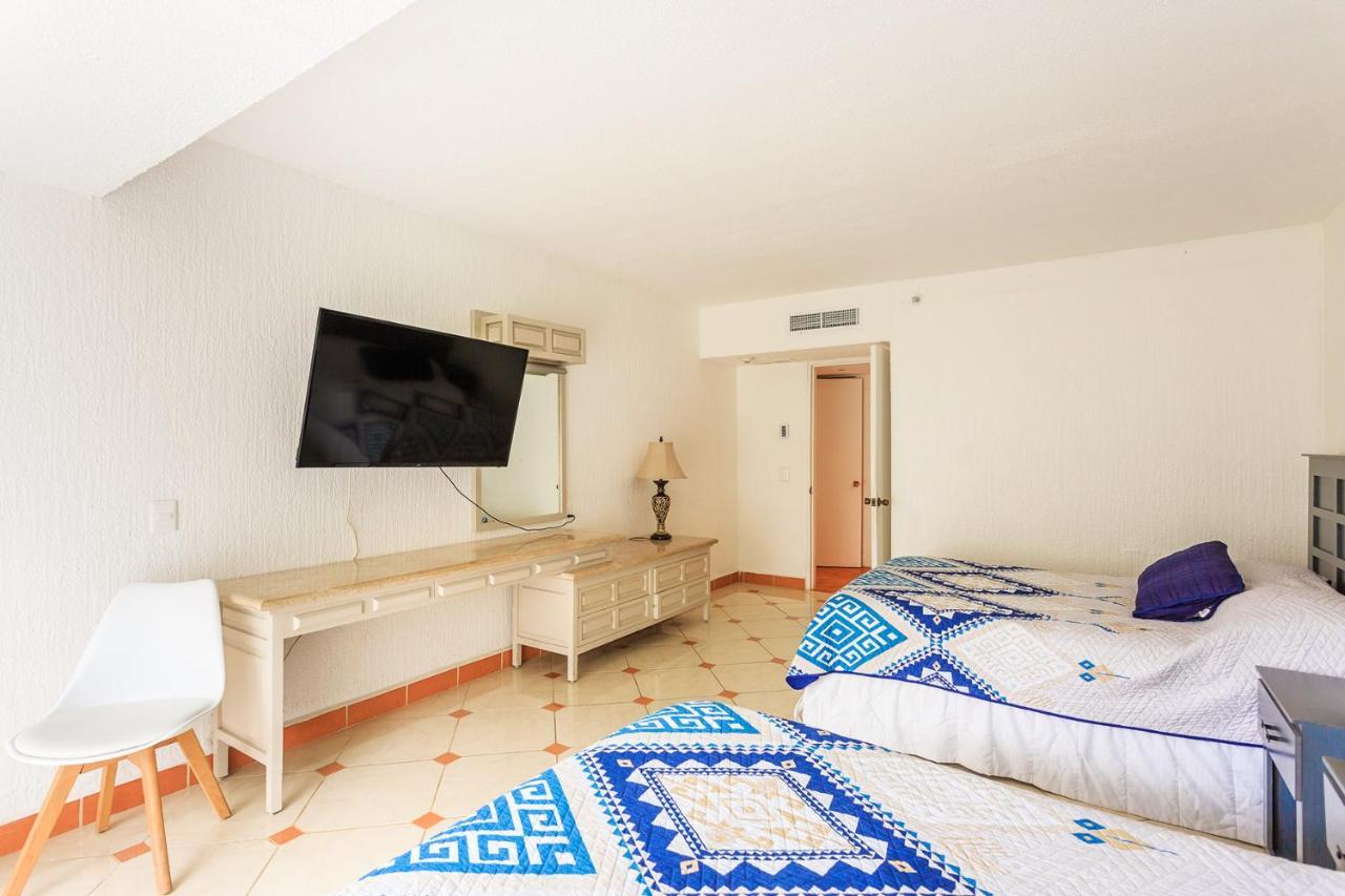 In Prime Location 3 Pools Cancún
