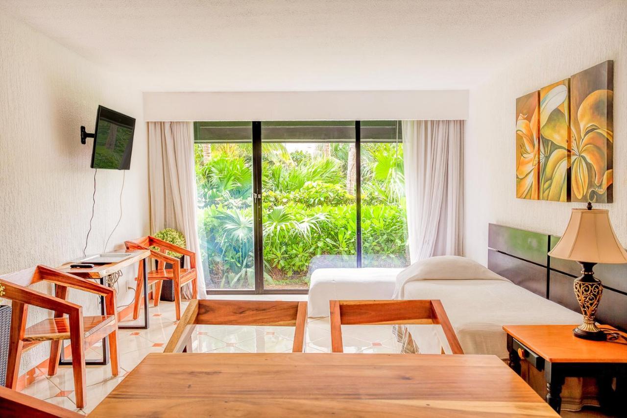 In Prime Location 3 Pools Cancún