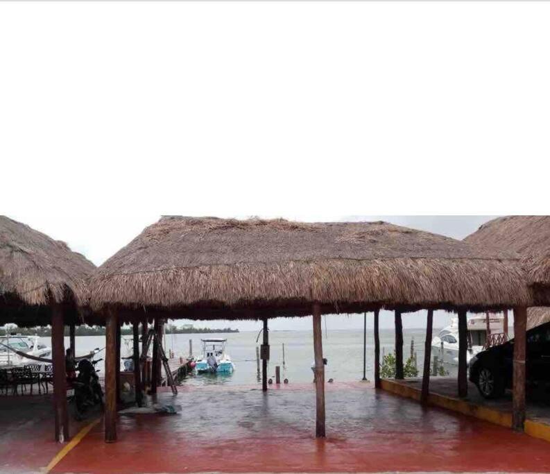 Villa En Laguna Cerca Del Mar Zona Hotelera *