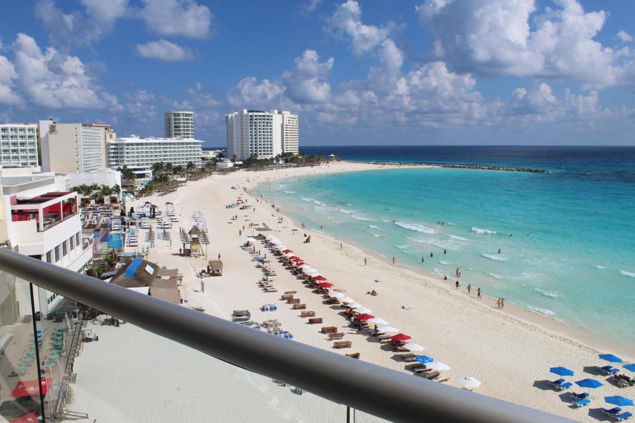 Oceanside - Stunning Views, Ideal Location *