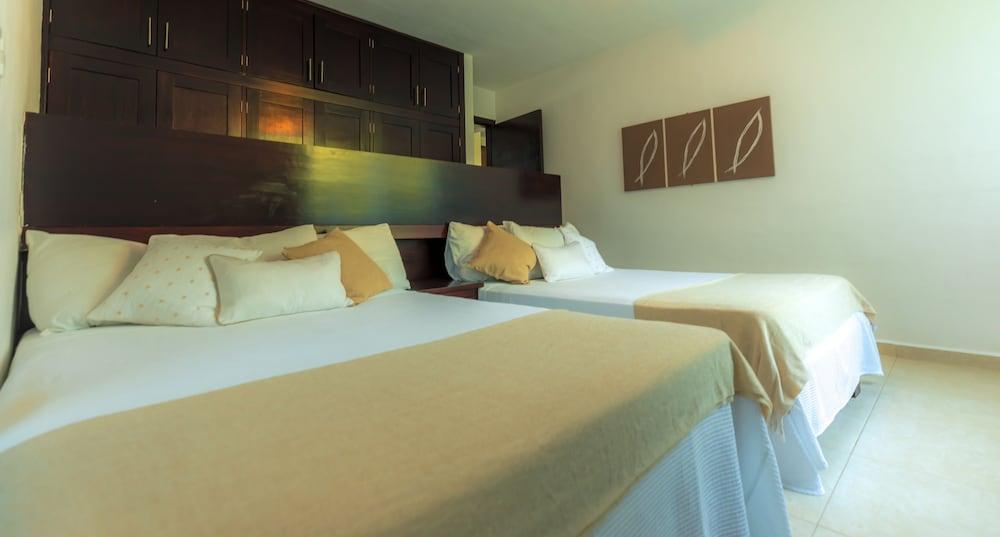 Aparthotel Gaviotas & 3*