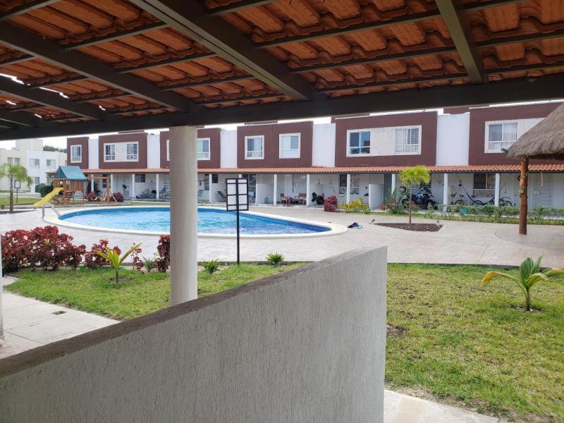 Descanso y diversión en privadas turquesa. Casa con alberca y terraza, Ven y disfruta. Сasa de vacaciones Cancún
