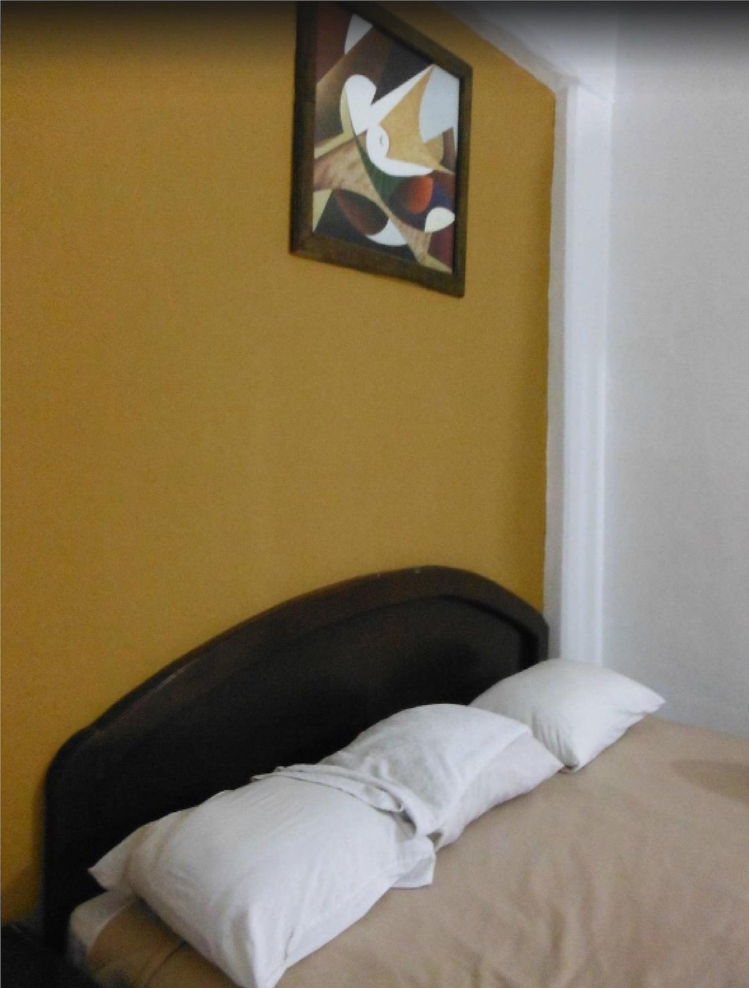Cuates De Hotel 2*