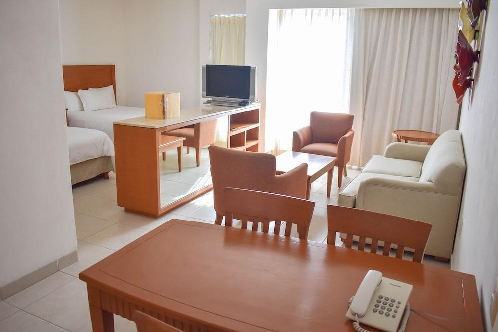 Hotel Ambiance 4*