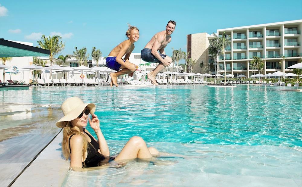 Grand Palladium Select Costa Mujeres Resort Cancún
