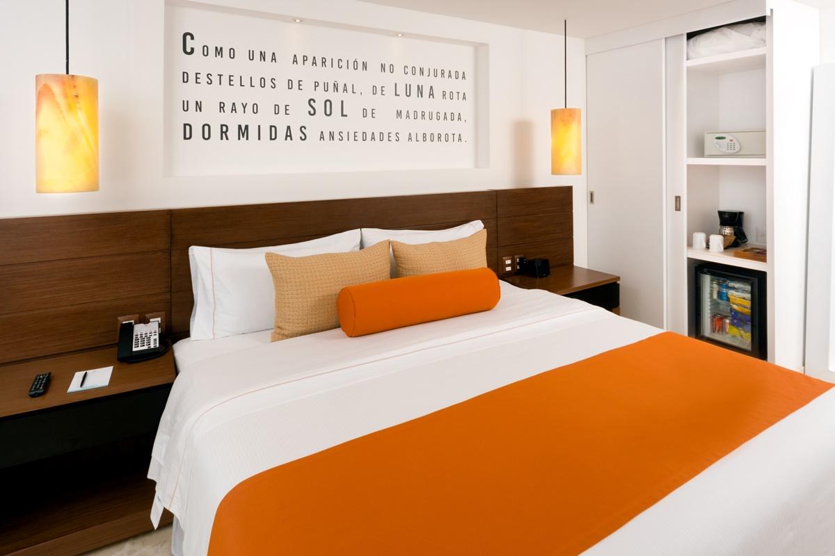 Flamingo 4*