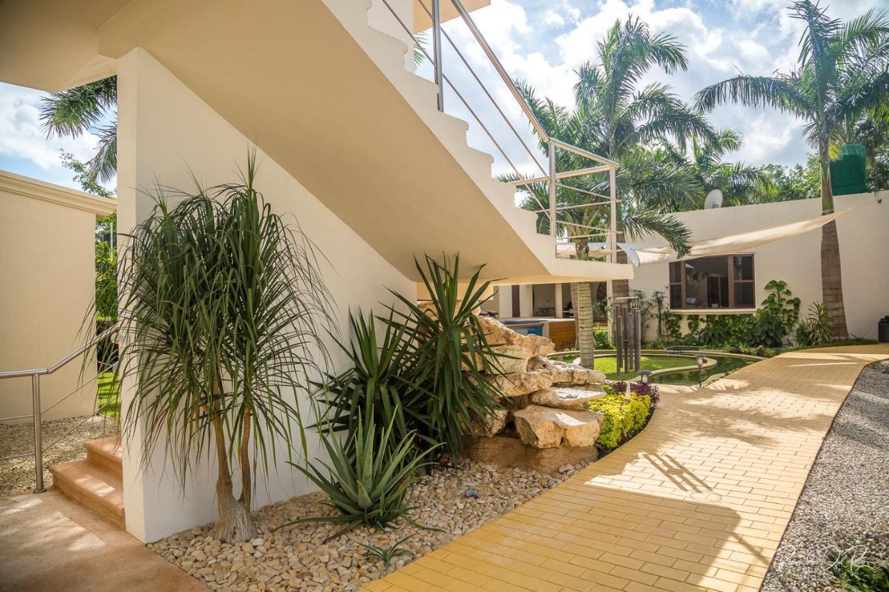 Azcapri Boutique & Apartahotel Cancún