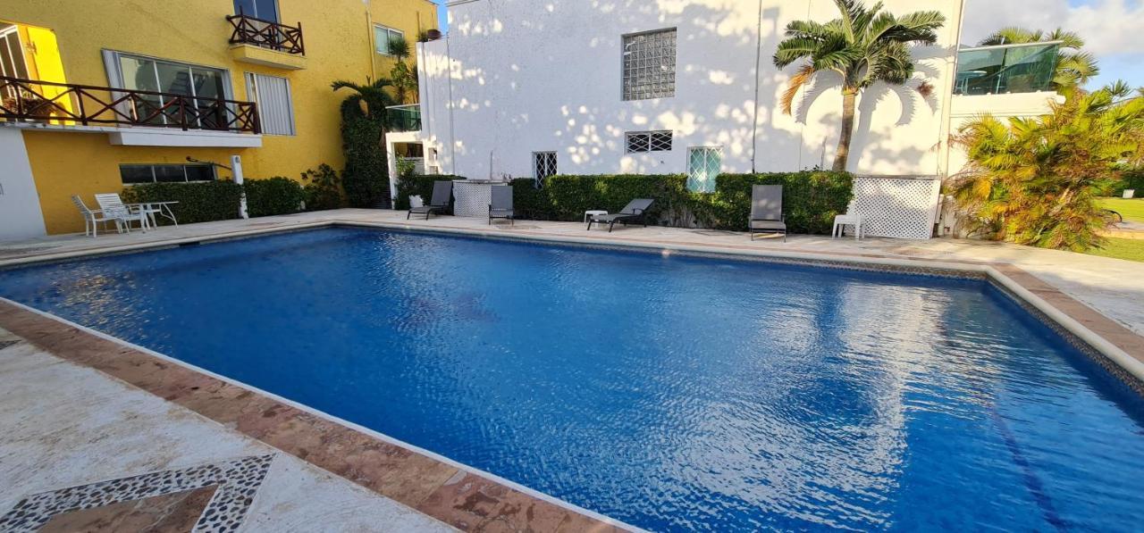 Chloe. Modern 4 House With Pool Villa Cancún