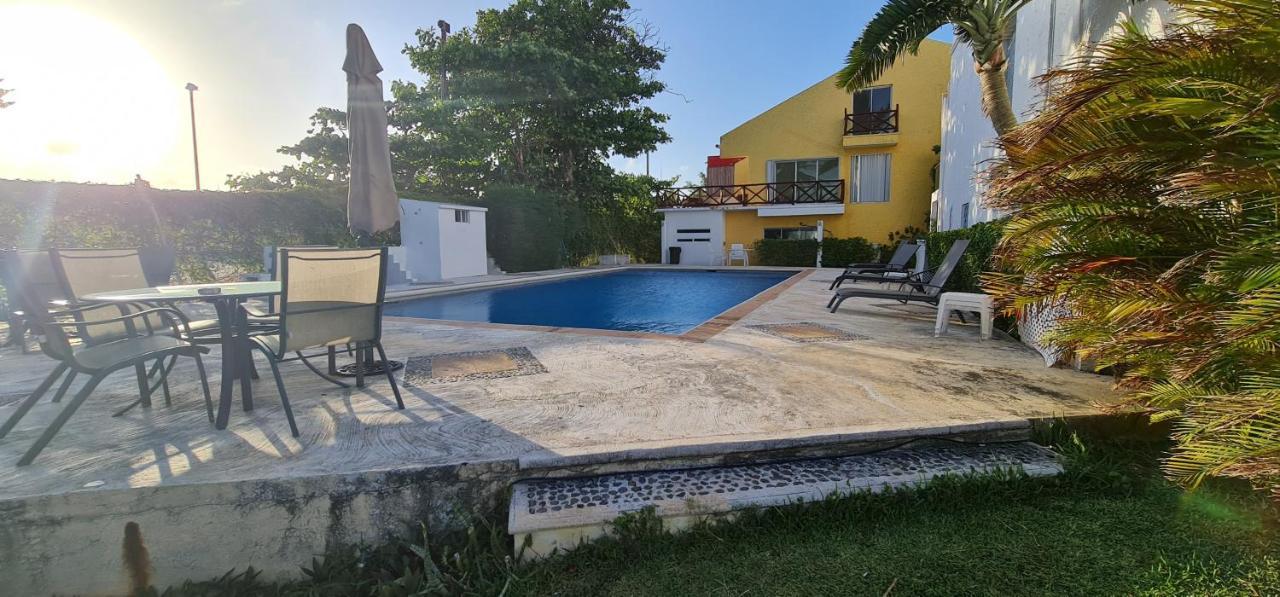 Chloe. Modern 4 House With Pool *