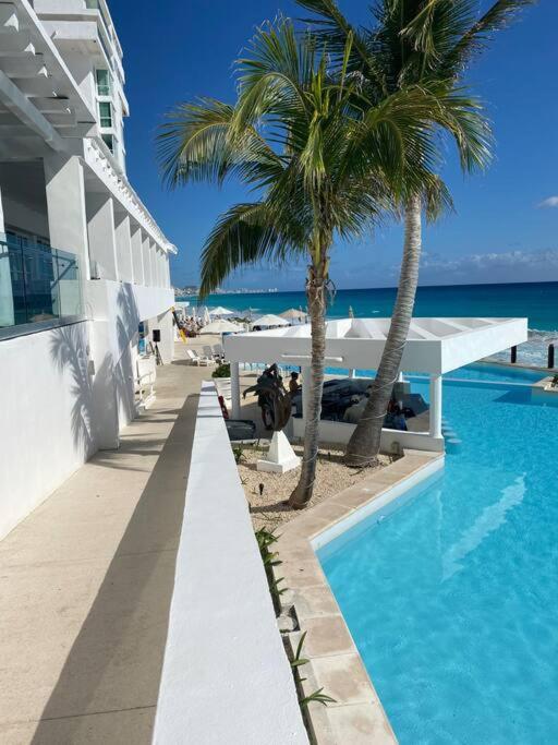Beachfront Deluxe -best Ocean View, With Beach, Gym And *