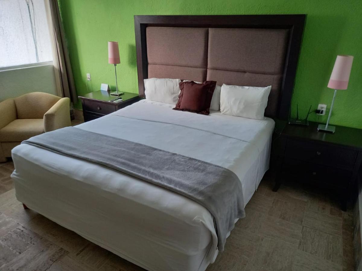 Nirvana - Zone Hotel *