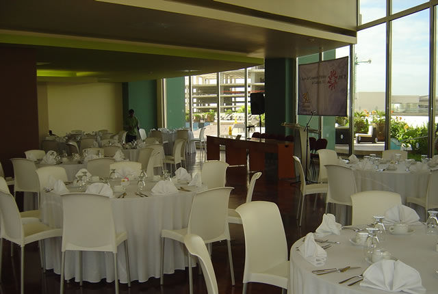 Krystal Urban Cancún&beach Club Hotel