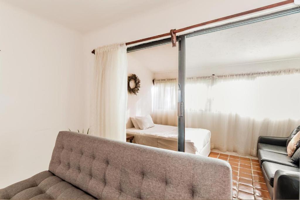 Amazing Location & Great Price *