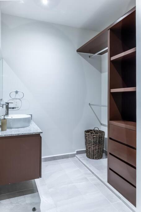 Apartamento Departamento De 2 Hab, Madison-long Island,