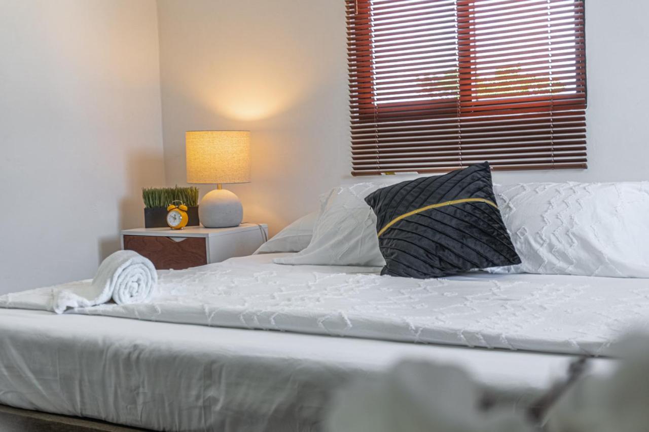 Pako - Luxurious & Spacious 2 Bedroom Close To The Beach, Free Wi-fi, Ideal Location In Downtown Centro *