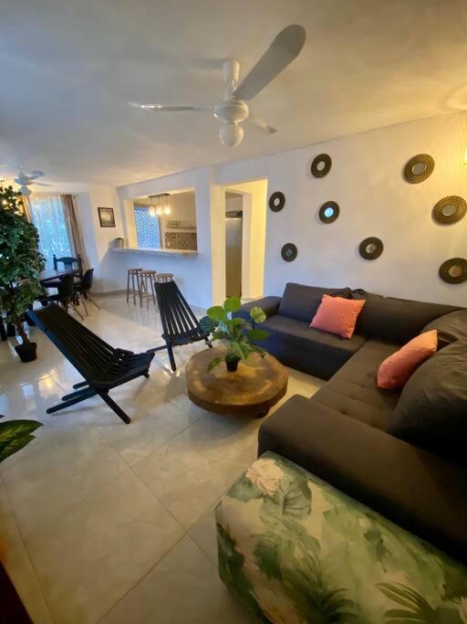 Cozy 3b2br Centric Location Pool Wifi Apartamento