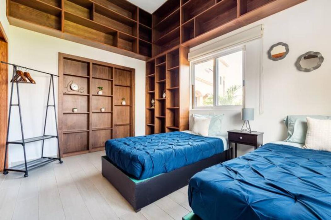 Chloe. Modern 4 House With Pool Villa *
