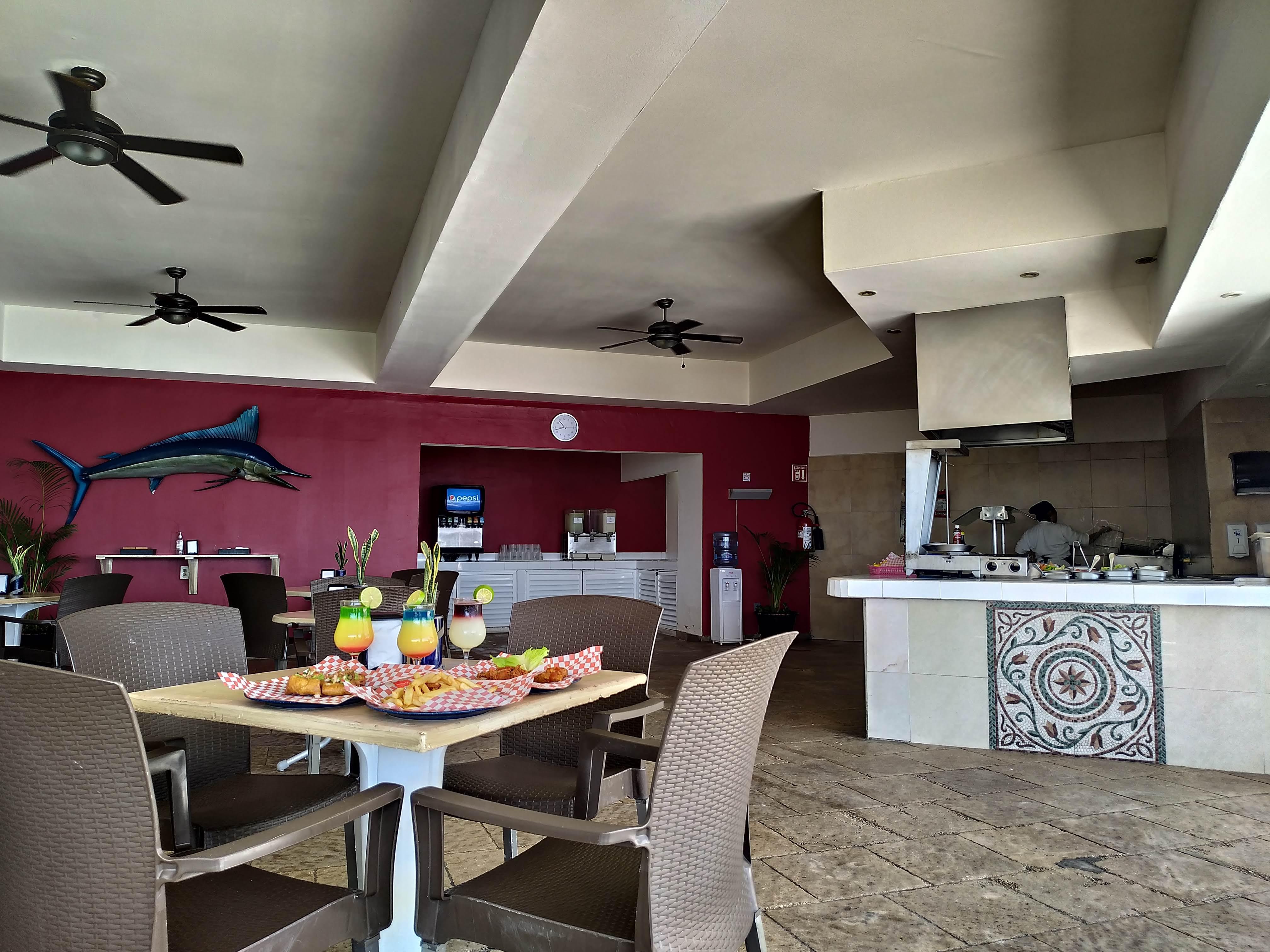 Golden Parnassus Hotel 3*