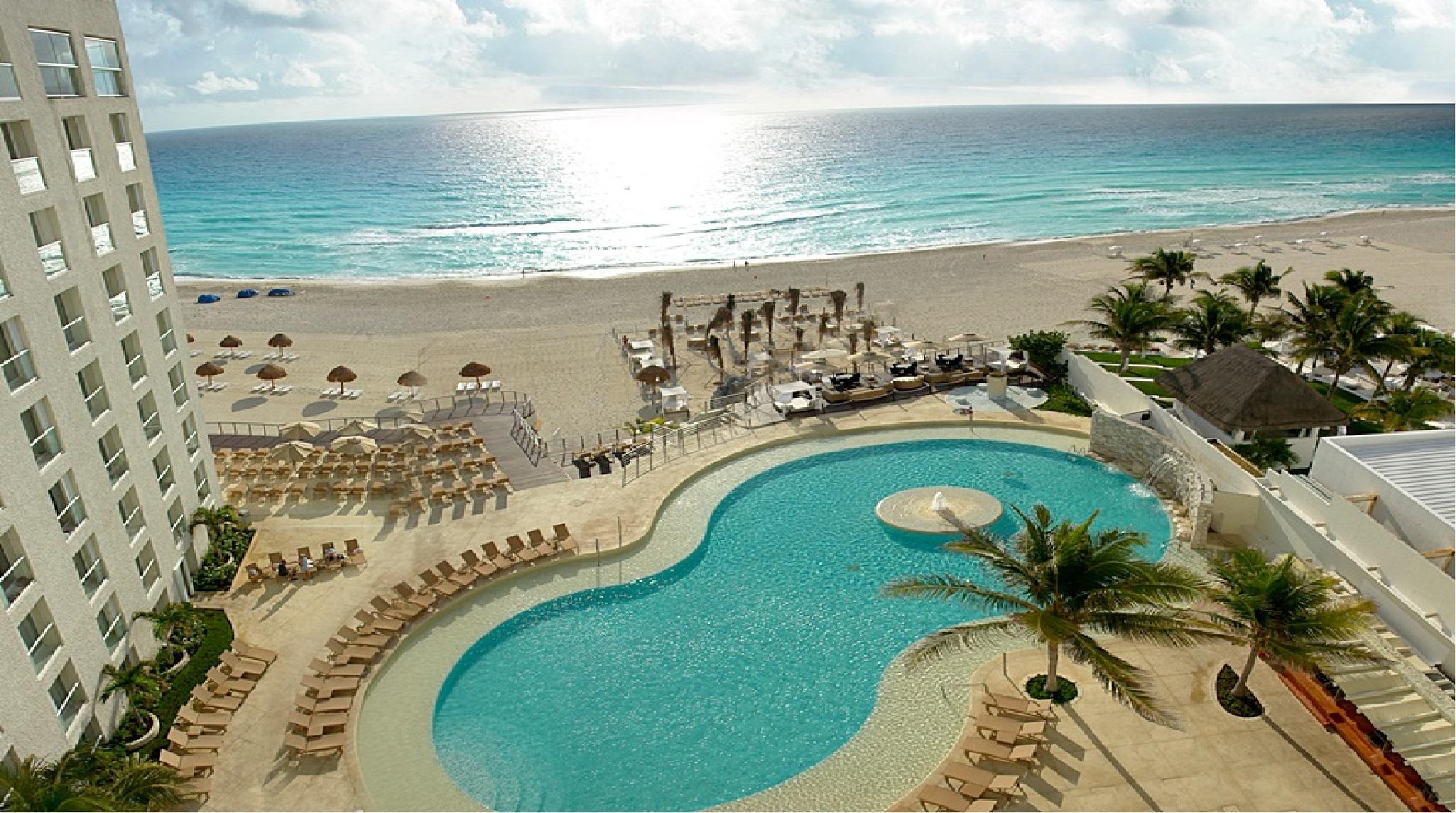 Resort Sunset Royal