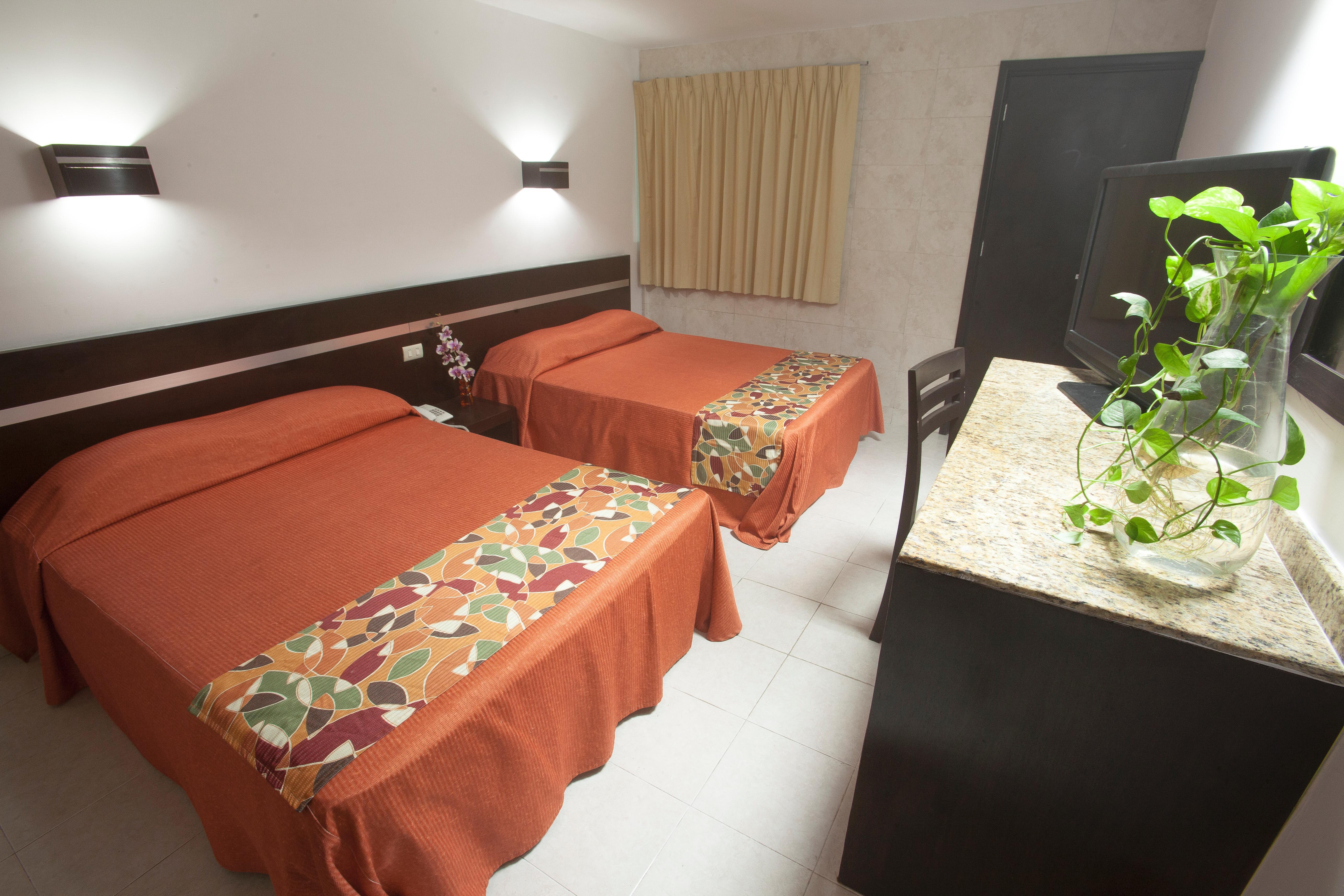 Colonial Hotel 3*
