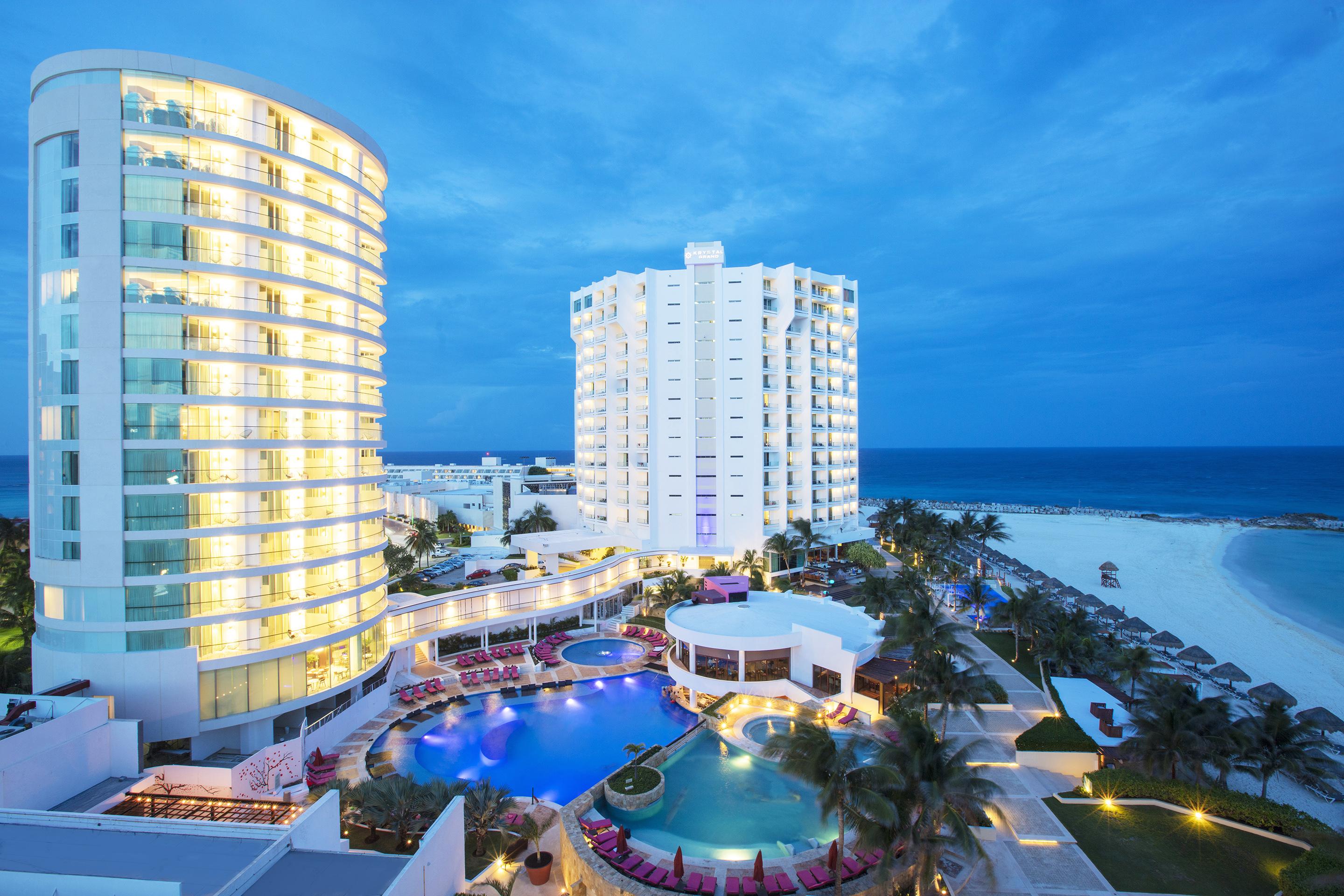 Krystal Grand Cancún