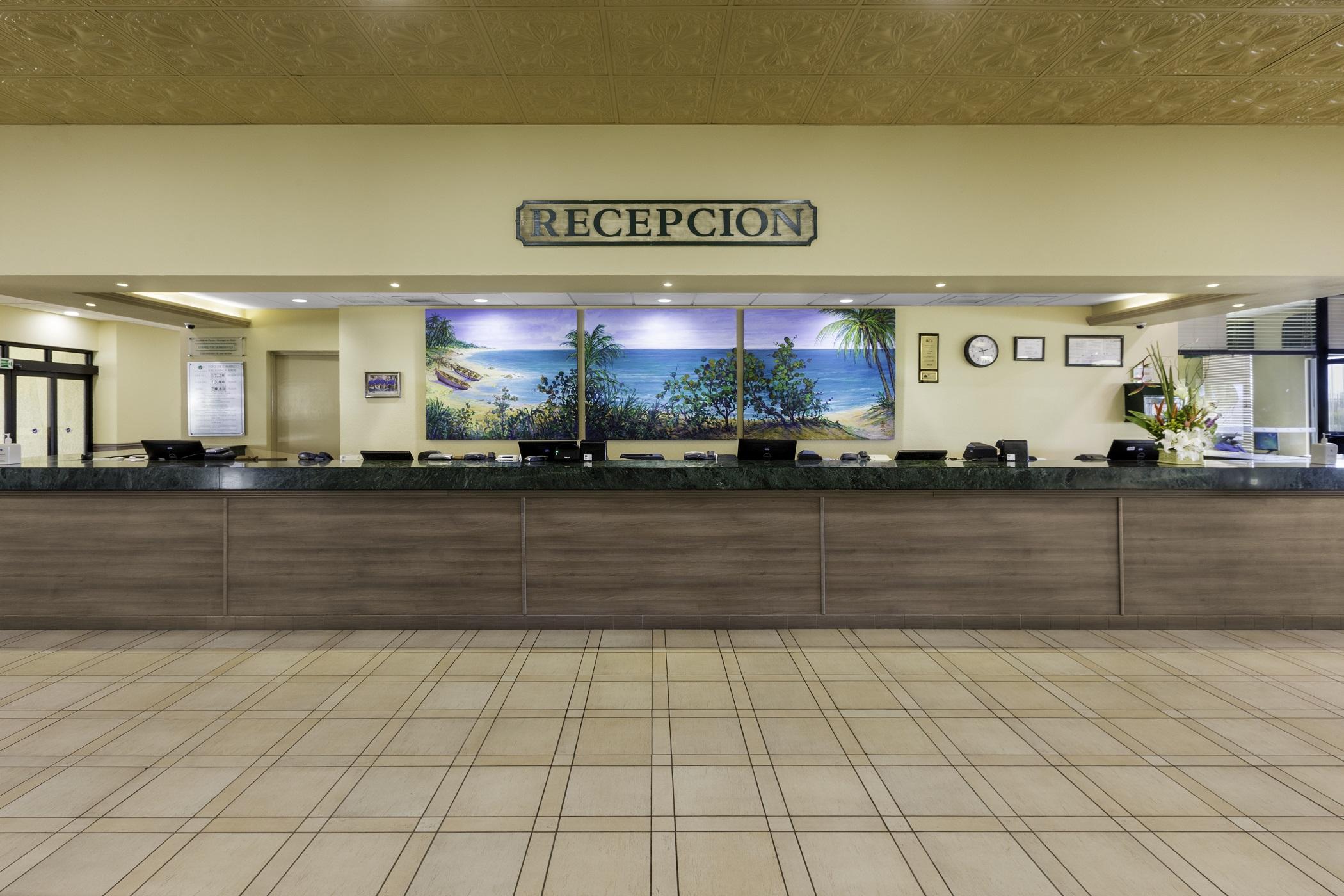 Resort The Royal Islander - An